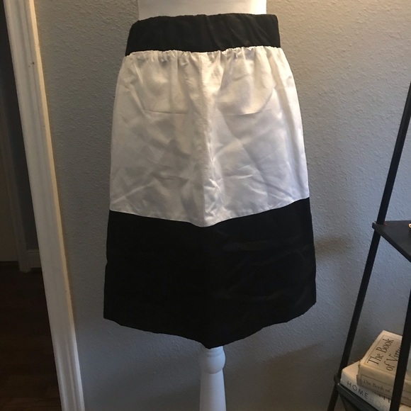 🌵Zara Color Block Skirt Black & White Size Medium - Picture 1 of 5